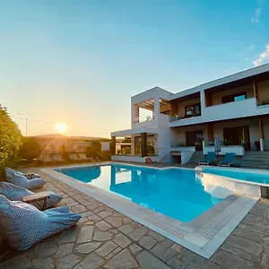 https://apt-aelia-living.hotelschalkidiki.net